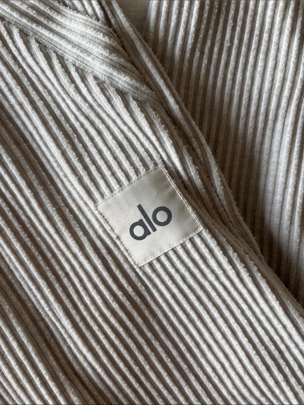 Alo Muse Ribbed Drawstring Sweatpants in Oat Beige Large